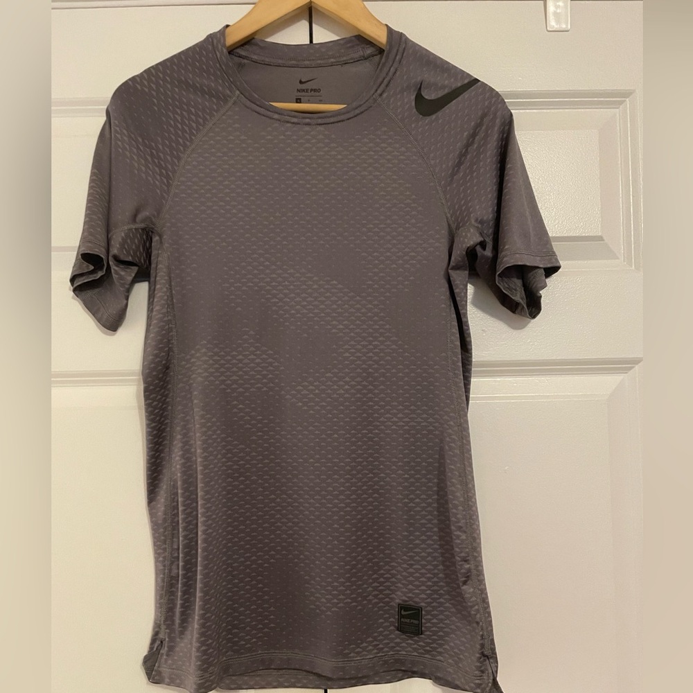 Nike Pro Hypercool Mens Short Sleeve Running Training Top Sz Sm Gray Anti Odor
